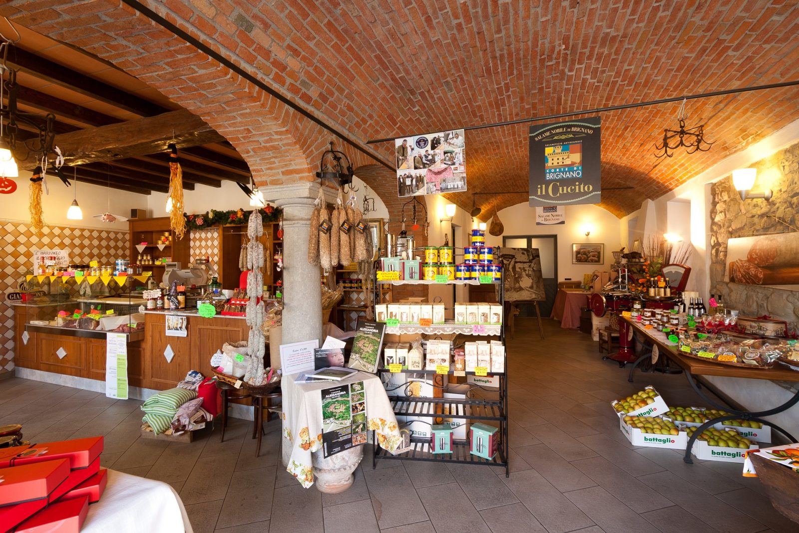Visit and tasting at the artisan salami factory "Corte di Brignano"