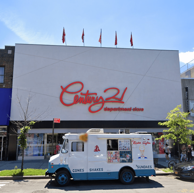 Bay Ridge is Losing Century 21 Let's get a Trader Joe's in There!