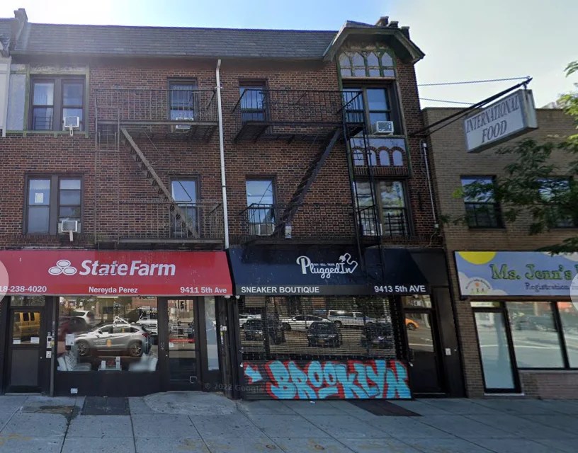 Amo Moped Shop Opened on 5th Avenue in Bay Ridge January 2024