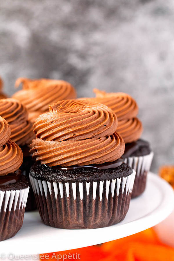Chocolate Caramel Turtle Cupcakes Recipe Queenslee Appétit
