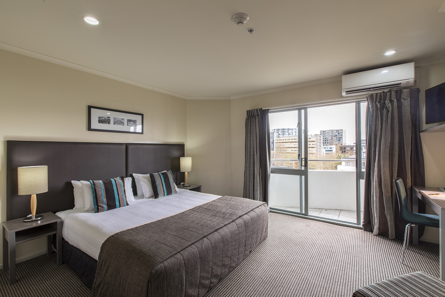 Modern Auckland Apartment Rental Prices with Modern Design