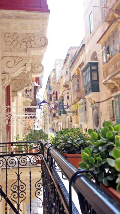 Studio Apartments in Valletta REF 60992