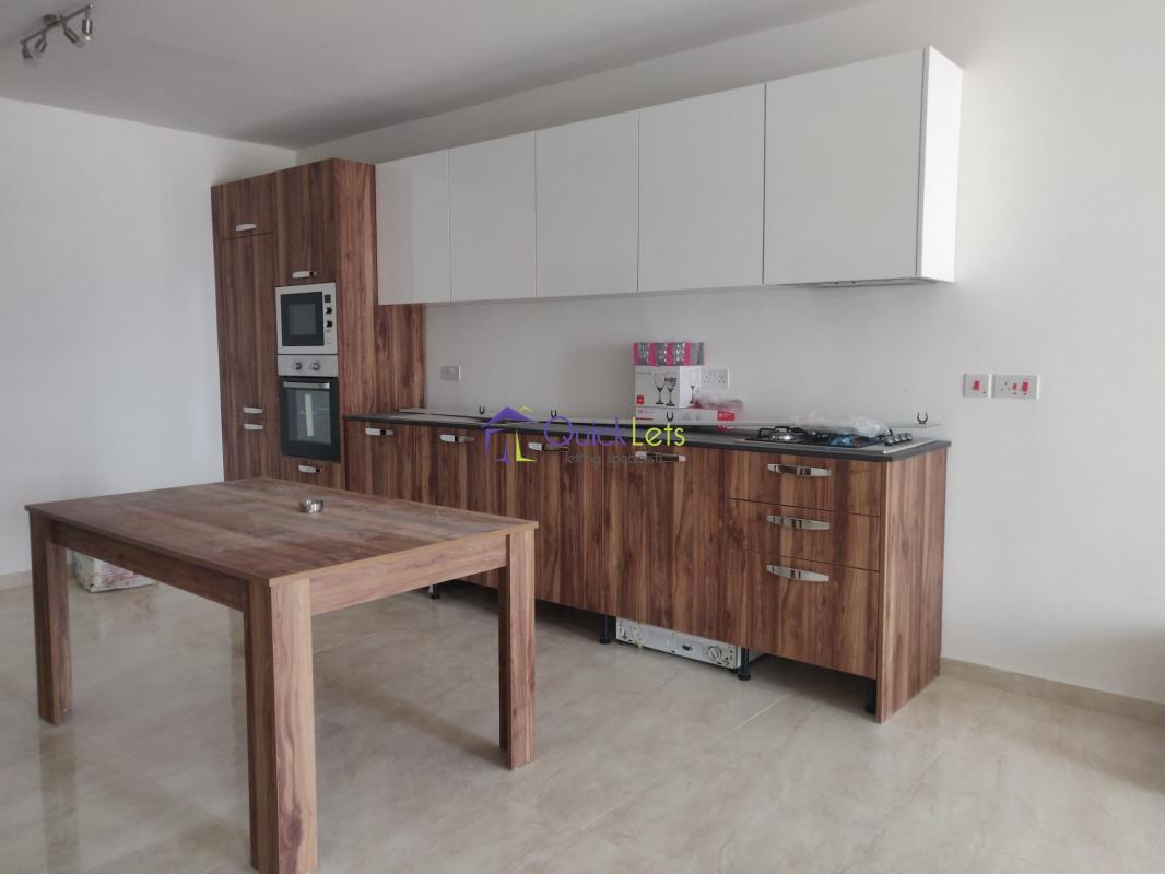 Apartments in Paola REF 72212