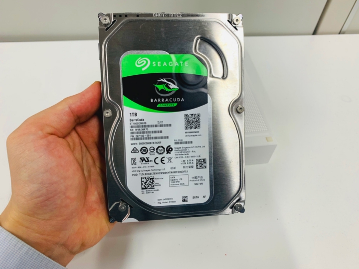 異音がして認識しない外付けHDD（HDCZUT1WC）からのデータ復旧(重度物理障害 兵庫県西宮市 建設業