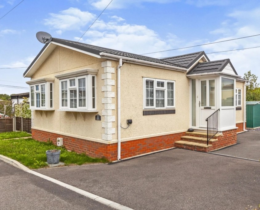 residential park home development nr. Windsor, Berkshire