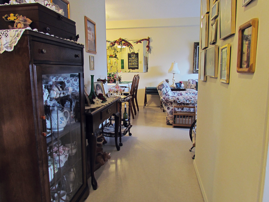 Interiors of the Large One Bedroom Suite Quinte Living Centre