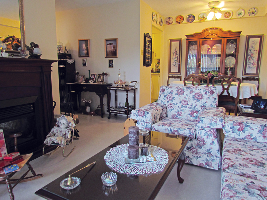 Interiors of the Large One Bedroom Suite Quinte Living Centre