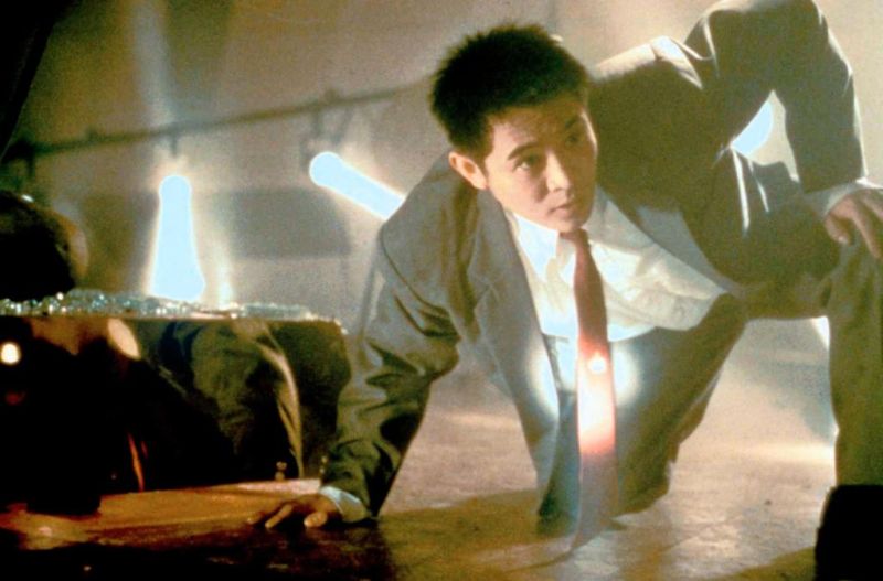 High Risk review (1995) Jet Li Qwipster's Movie Reviews