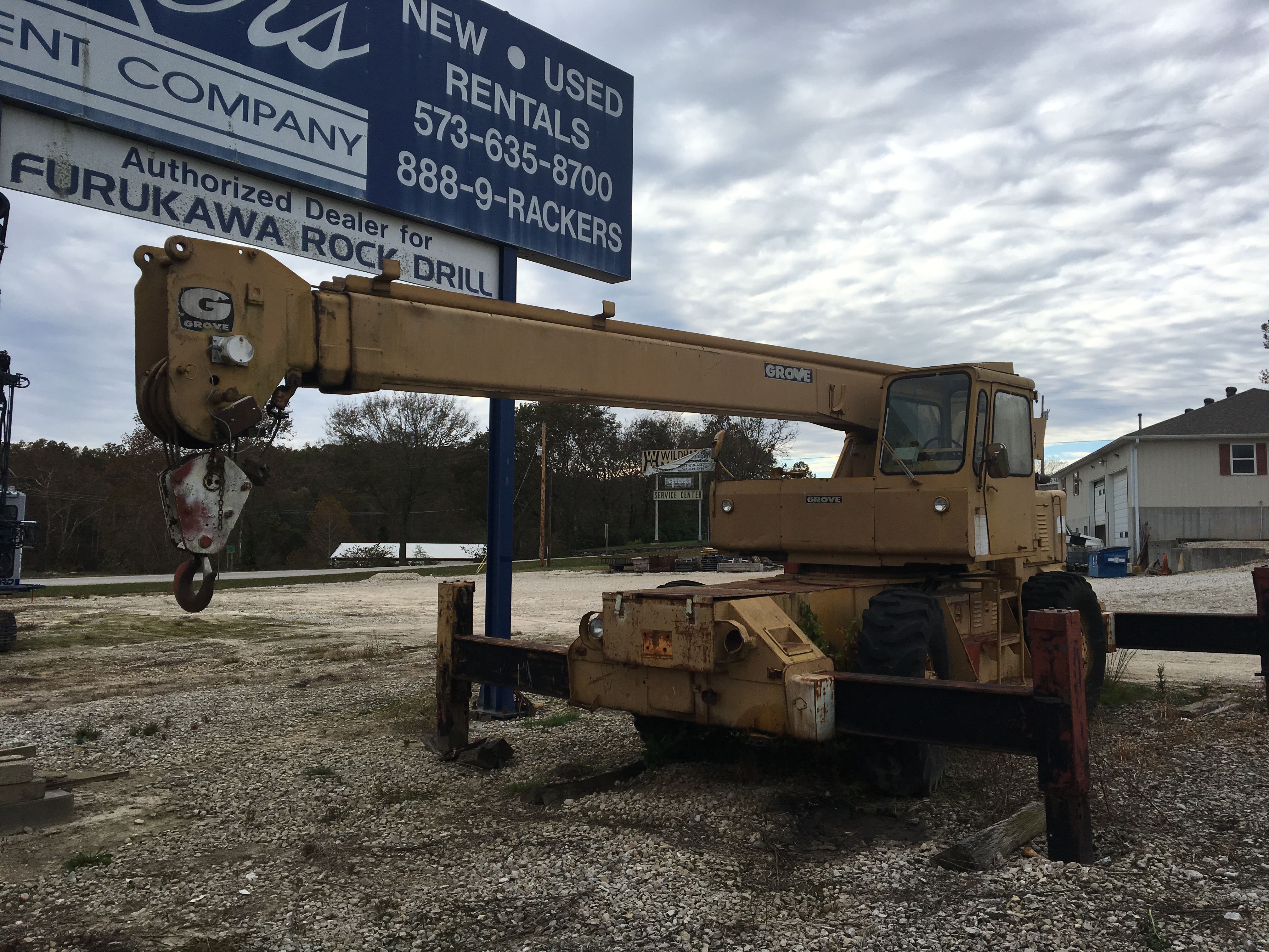 GROVE CRANE* RT60S RT CRANE Rackers Equipment Company