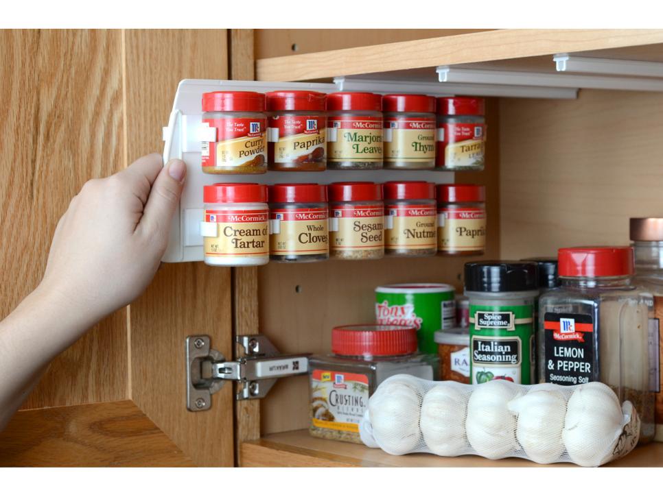 7 Tips to Organize Your Spice Rack