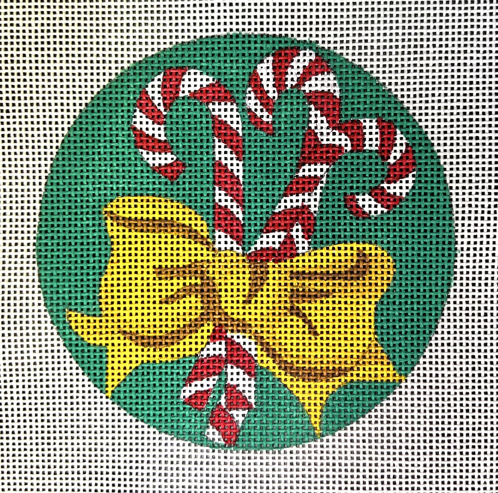 GL132 Candy Canes Round, 4″ Diameter, 18 Mesh Radish Roots Needlepoint
