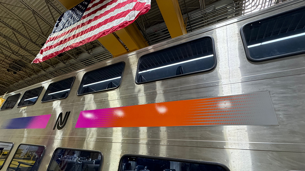 NJT Previews MLIII Hybrid EMUs Railway Age