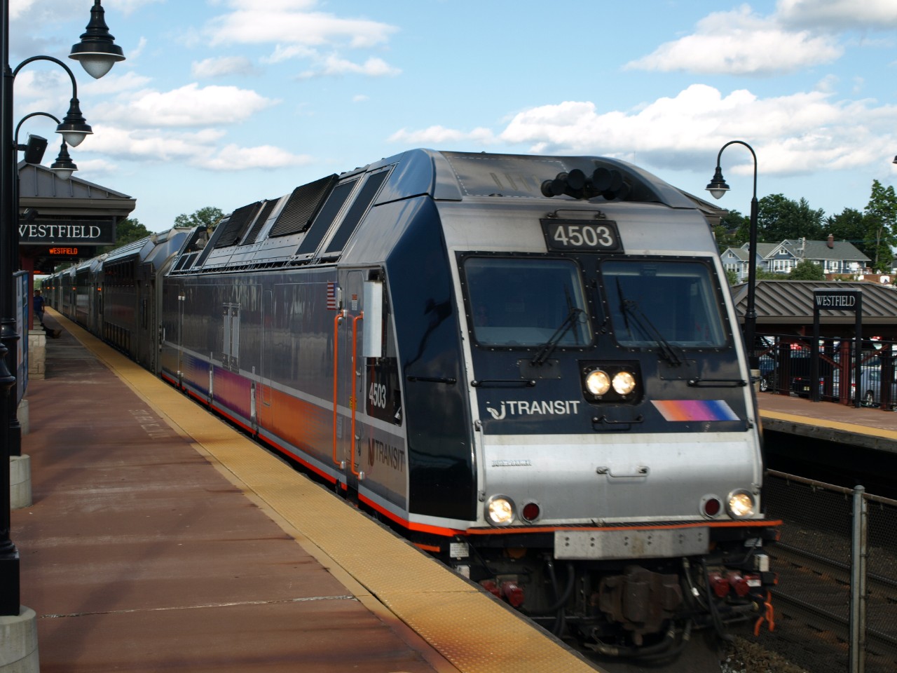 Bombardier confirms dualpower delivery for NJ Transit