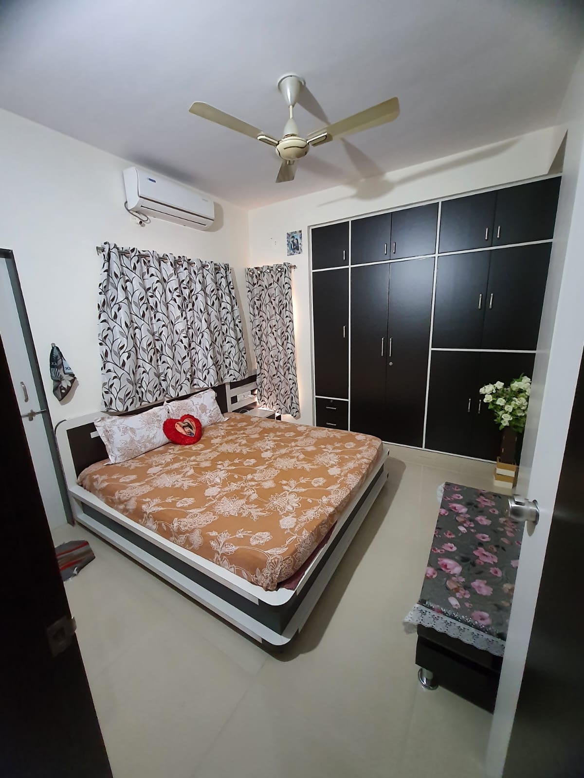 2 BHK Flat/Builder Floor Apartment For Sale near Sadhu Vaswani Road at