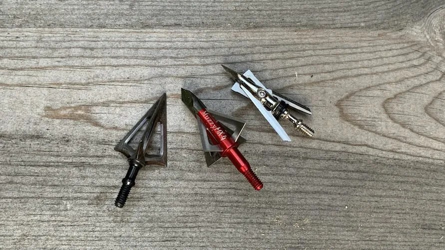 Broadheads Fixed or Mechanical for Bowhunting BOWHUNTING