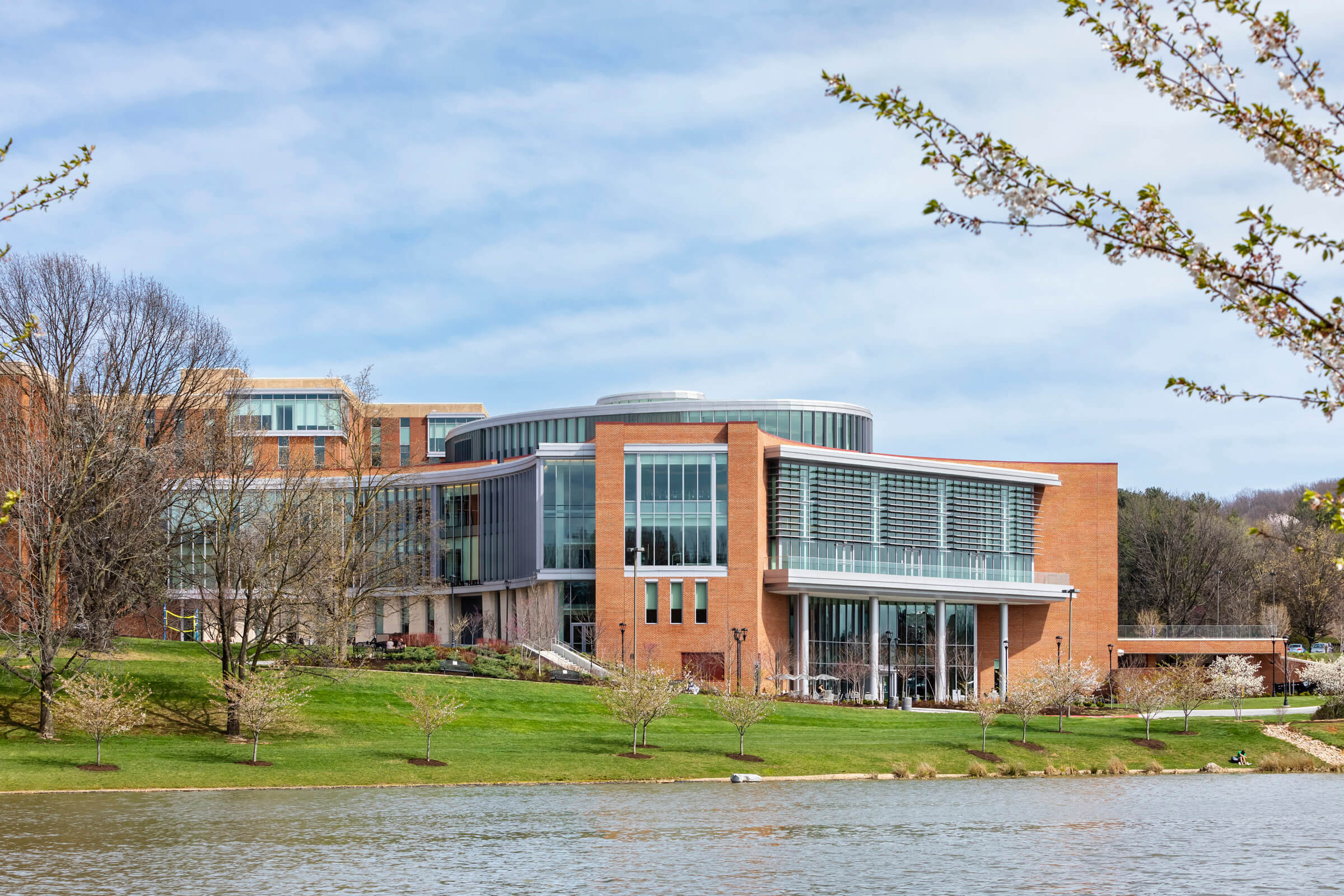 Hartman Hall and Showker Hall — Robert A.M. Stern Architects, LLP