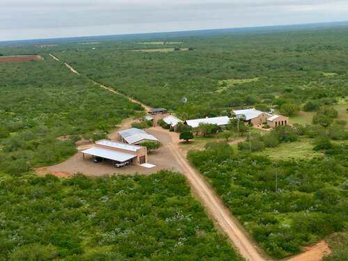 Private Hunting Ranch Caretaker(s) needed in Texas (Housekeeper