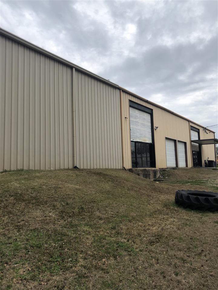 1205 Clinton Industrial Park, Clinton Randall Saxton Real Estate, Inc.