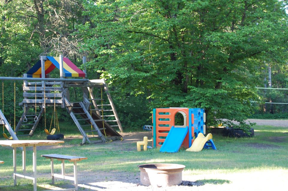 R & D Resort Your Northern Minnesota getaway on Straight Lake in