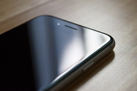 iPhone 6 - Curved Display