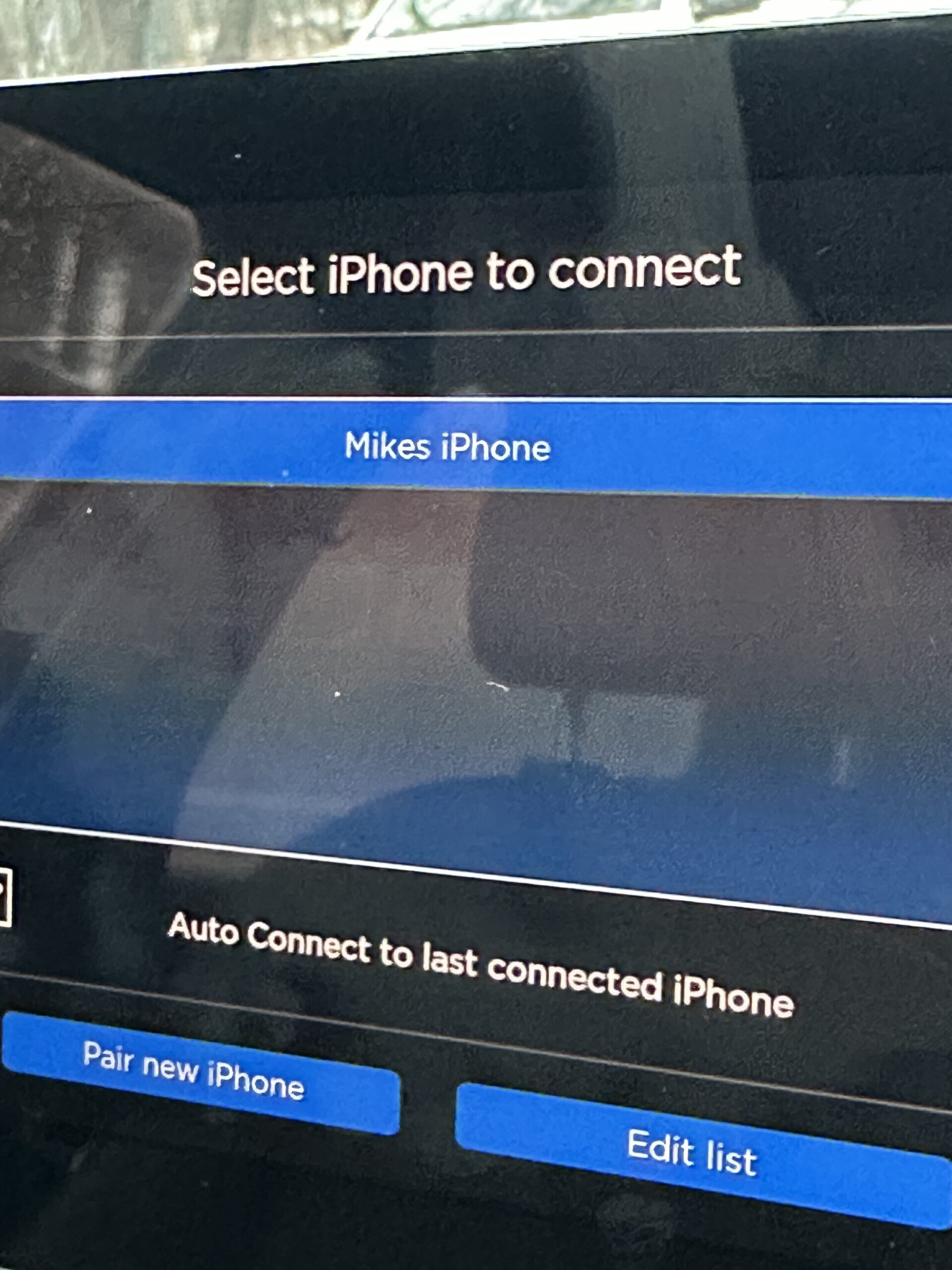 QuadLock Wireless CarPlay Adaptor Rapid Reviews UK