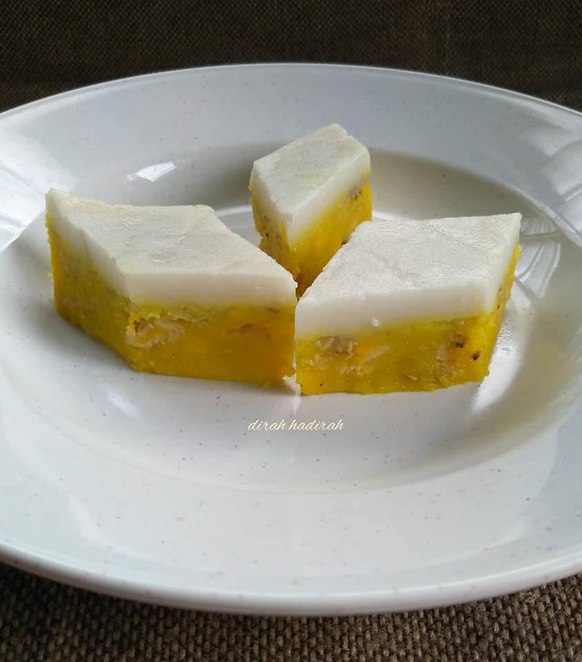 Kue talam pisang yang bisa kamu coba buat di rumah secara mudah. Talam Pisang Lemak Manis Pasti Habis Seloyang