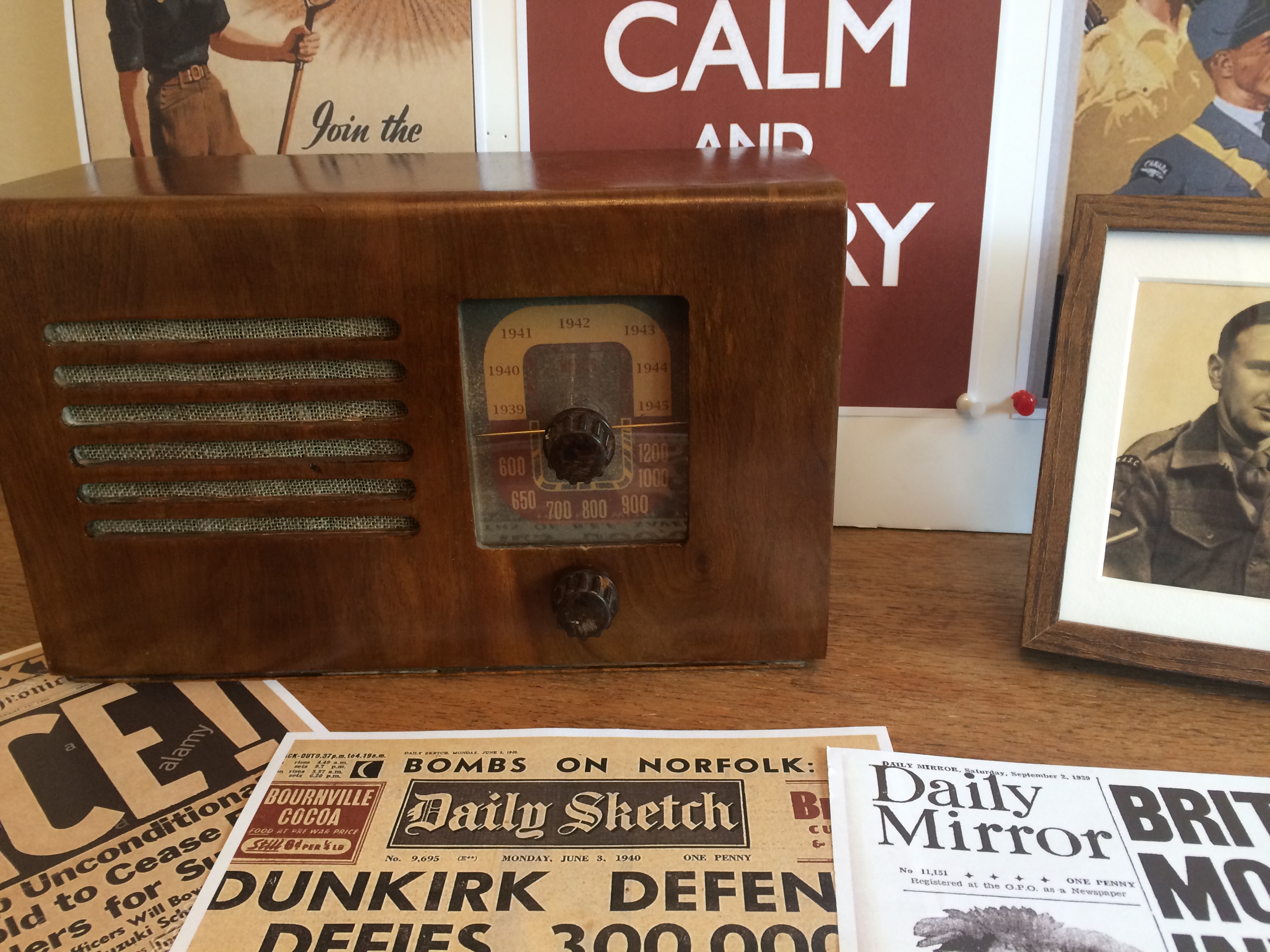 Listen to World War II radio recordings with a Raspberry Pi Zero