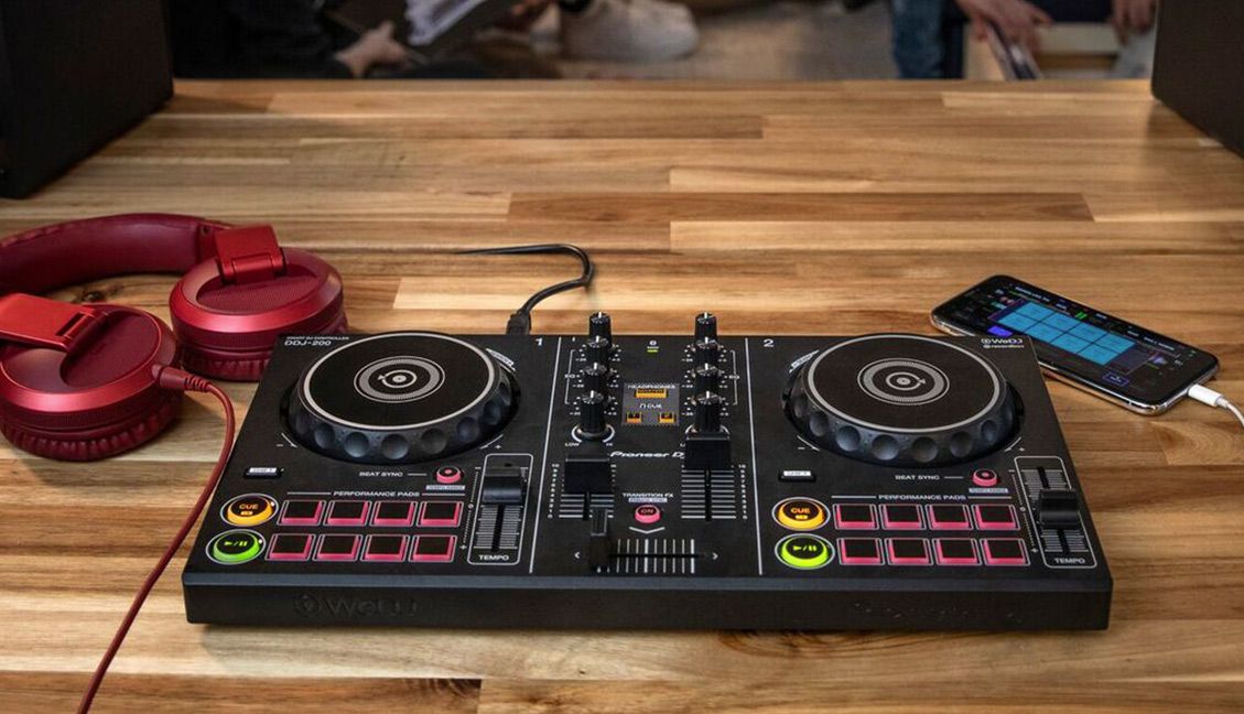 The DDJ200 Meet Pioneer's newest beginner DJ Controller Rave Jungle