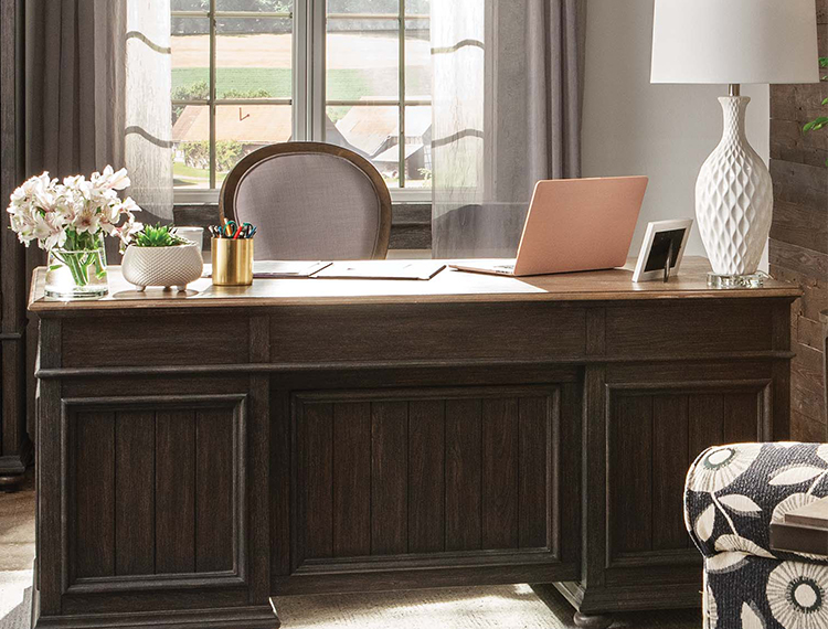 Office Desks Raymour & Flanigan