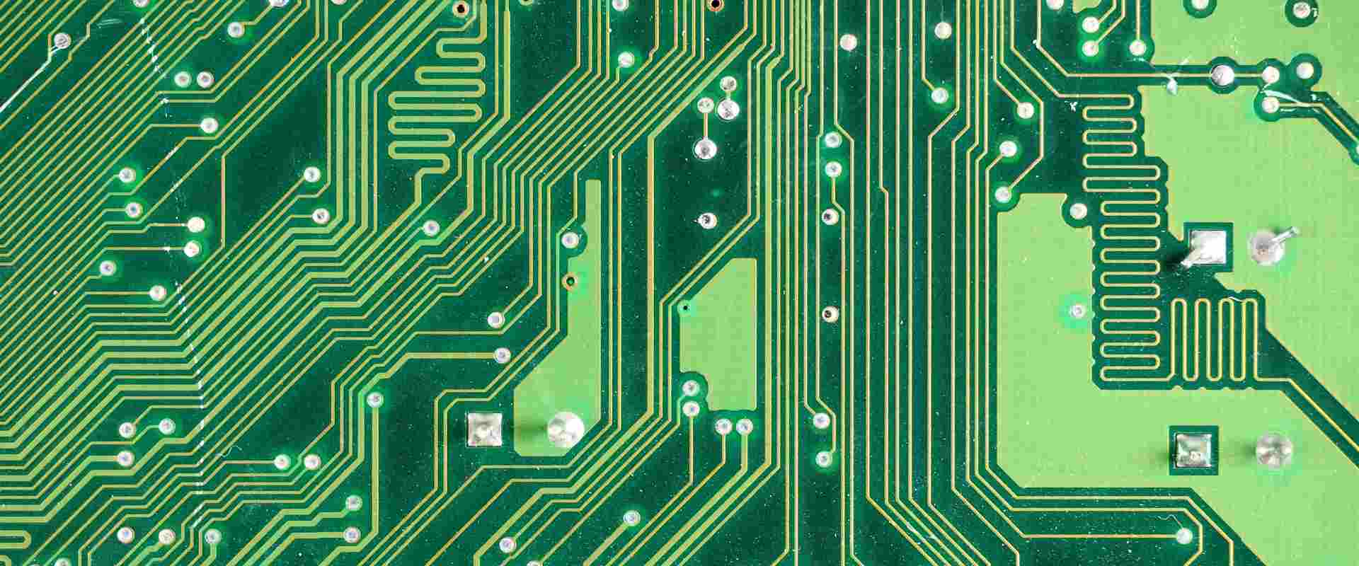 What is a Copper Trace PCB and Why Is It Important? RAYPCB