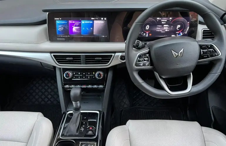 Book Self Drive Mahindra XUV700 AX7 Luxury AWD AT Diesel Car in Delhi