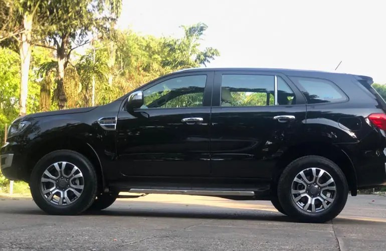 Ford Endeavour 3.2L (4x4 Automatic) selfdrive car on rent Delhi