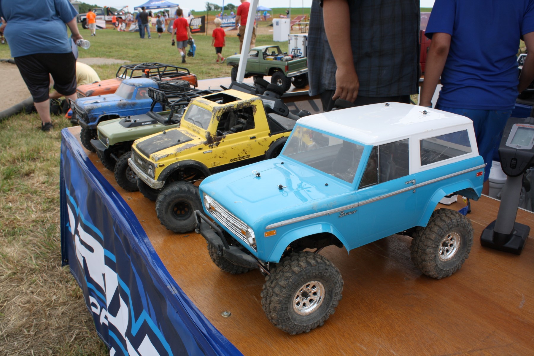 Pro_Line_trucks RC Car Action