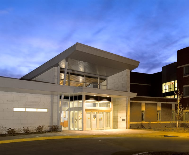 Southern Illinois University, Evergreen Hall River City Construction