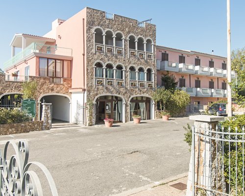 Gli Ontani Club Marco PoloItaly,Sardinia & Sicily 7Across Resort Profile
