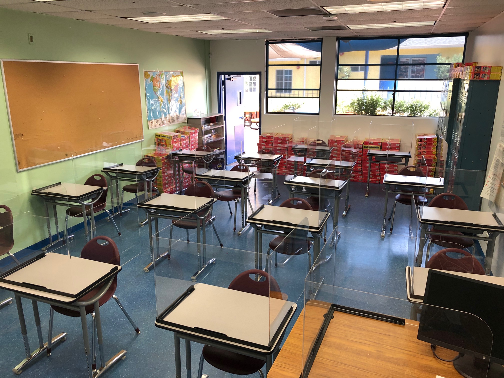 Plexiglass Dividers For Desks, Schools, Classroom Tables