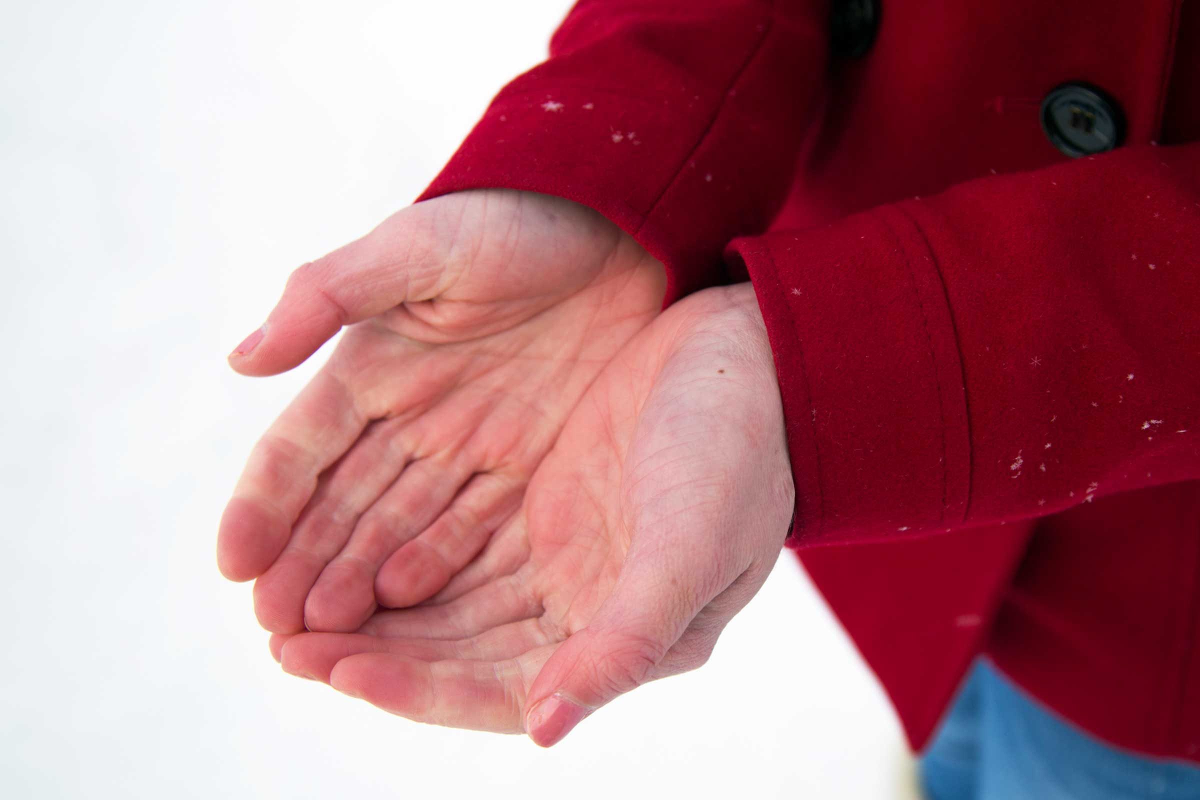 Cold Feet and Hands? How To Keep Them Warm Reader's Digest
