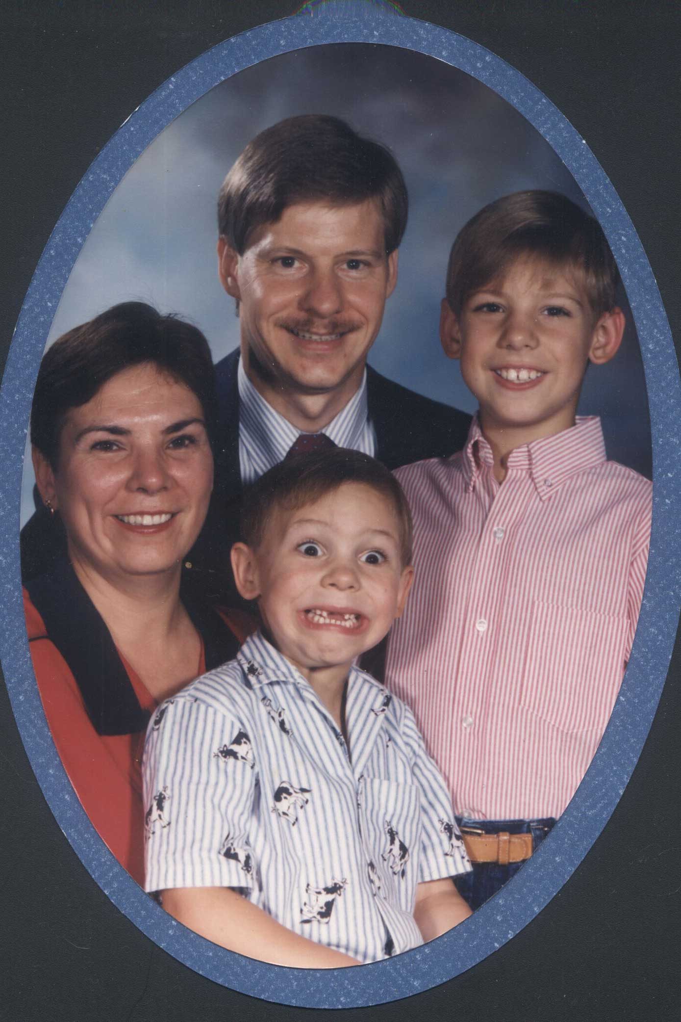 Funny Family Photos That Are Hilariously Awkward Reader's Digest