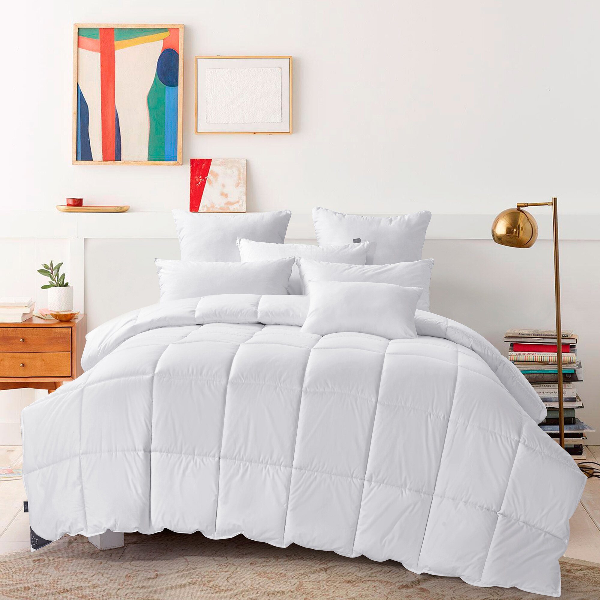 15 Best Lightweight & Cooling Comforters for Hot Sleepers