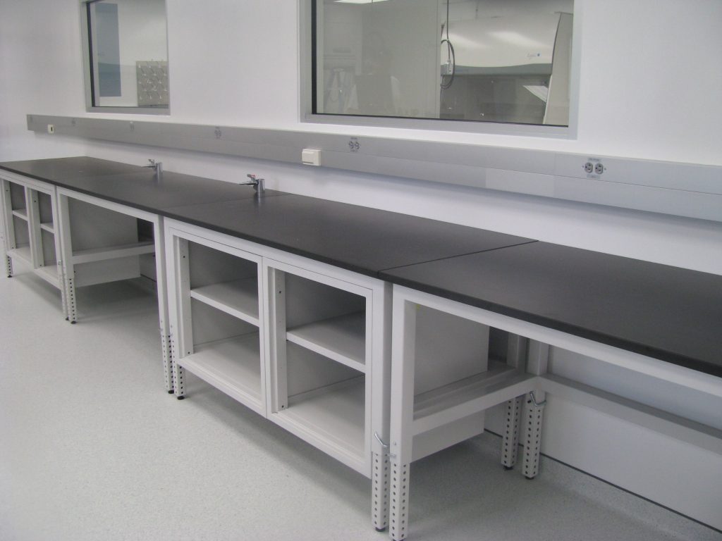 RDM Laboratory Table with Suspended A109PLABCAB (Flat Top