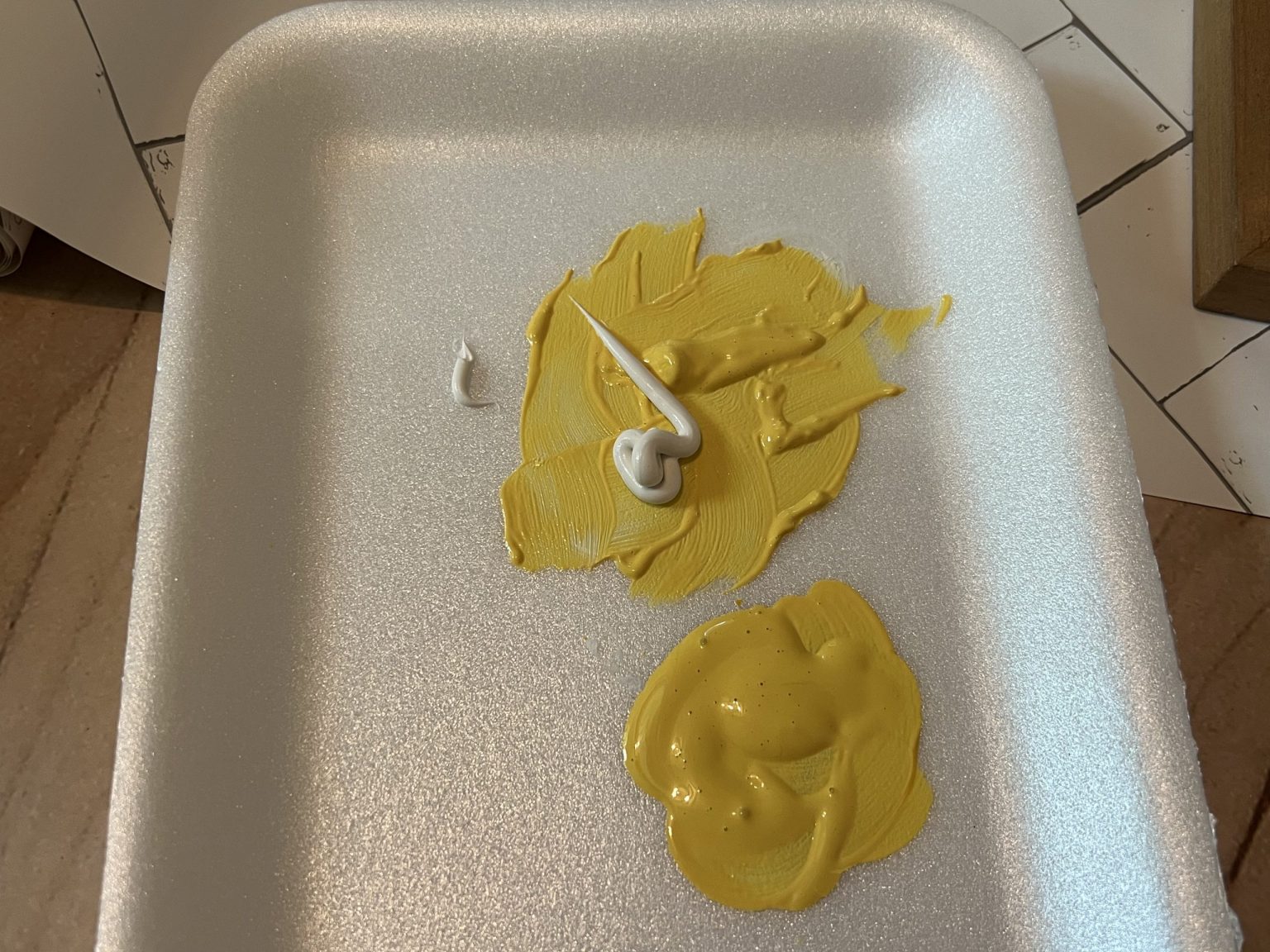 how to add texture to paint using caulk ReFabbed