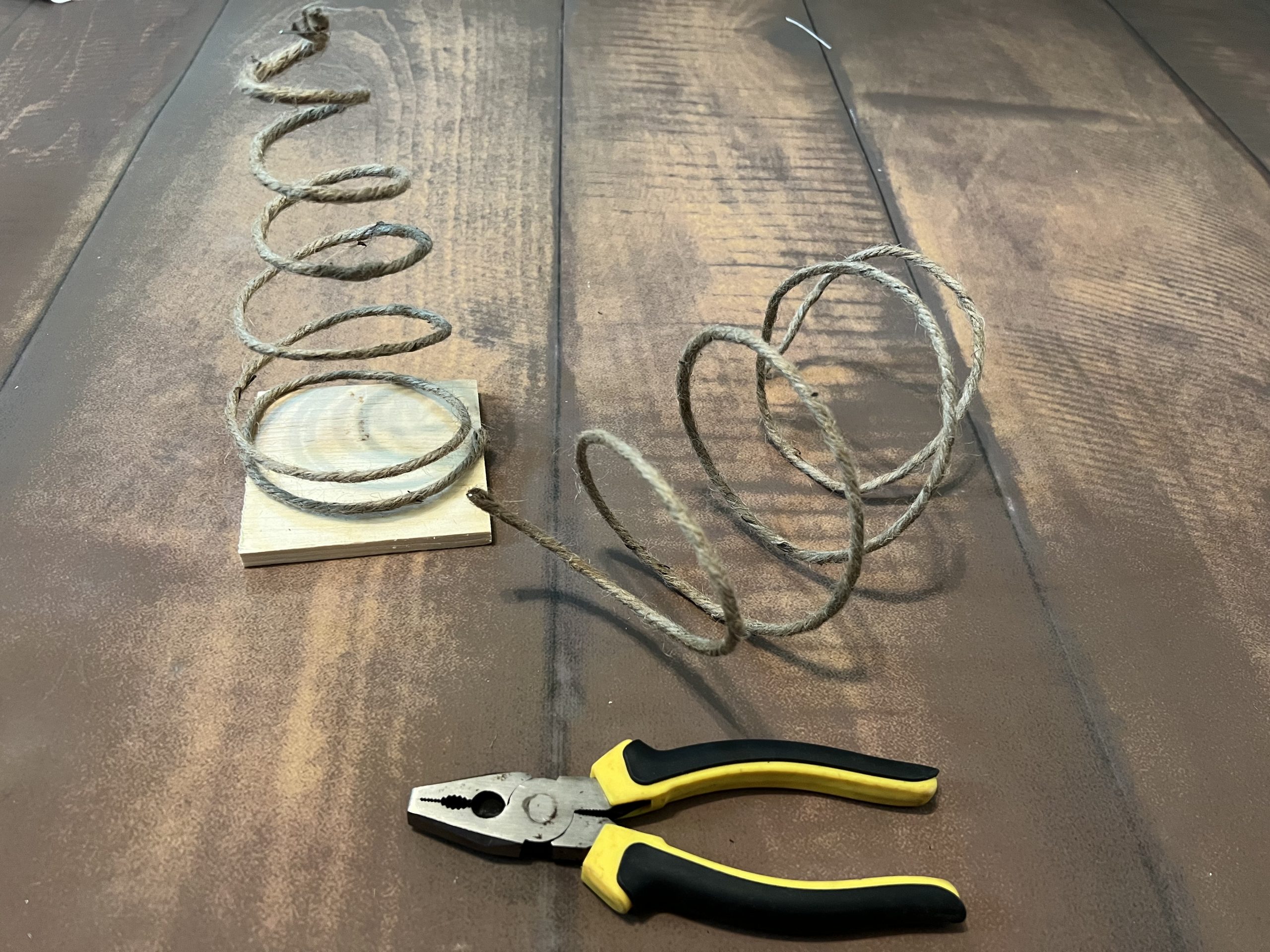 how to make diy spiral trees with wired jute ReFabbed