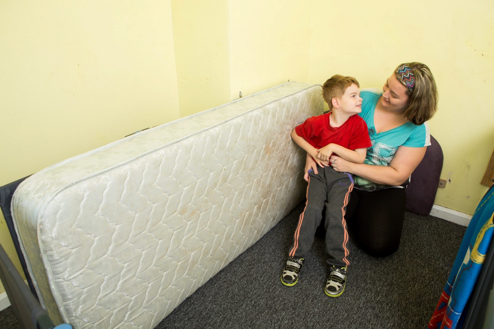 SWNS_MATTRESS_EATER_04 RealFix