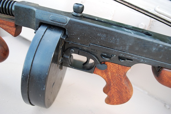 Replica Thompson Machine Gun | Replica Drum Mag Tommy Gun