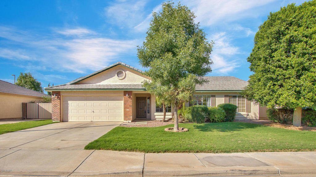 Immaculate Home for Sale in Gilbert AZ in Great Neighborhood!