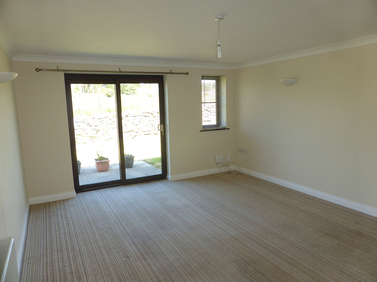 Sandy Lane, Redruth. TR15 2DG. Real Estates (Cornwall)