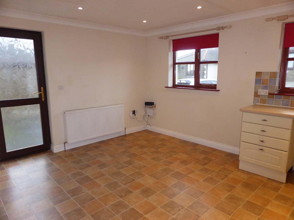 Sandy Lane, Redruth. TR15 2DG. Real Estates (Cornwall)