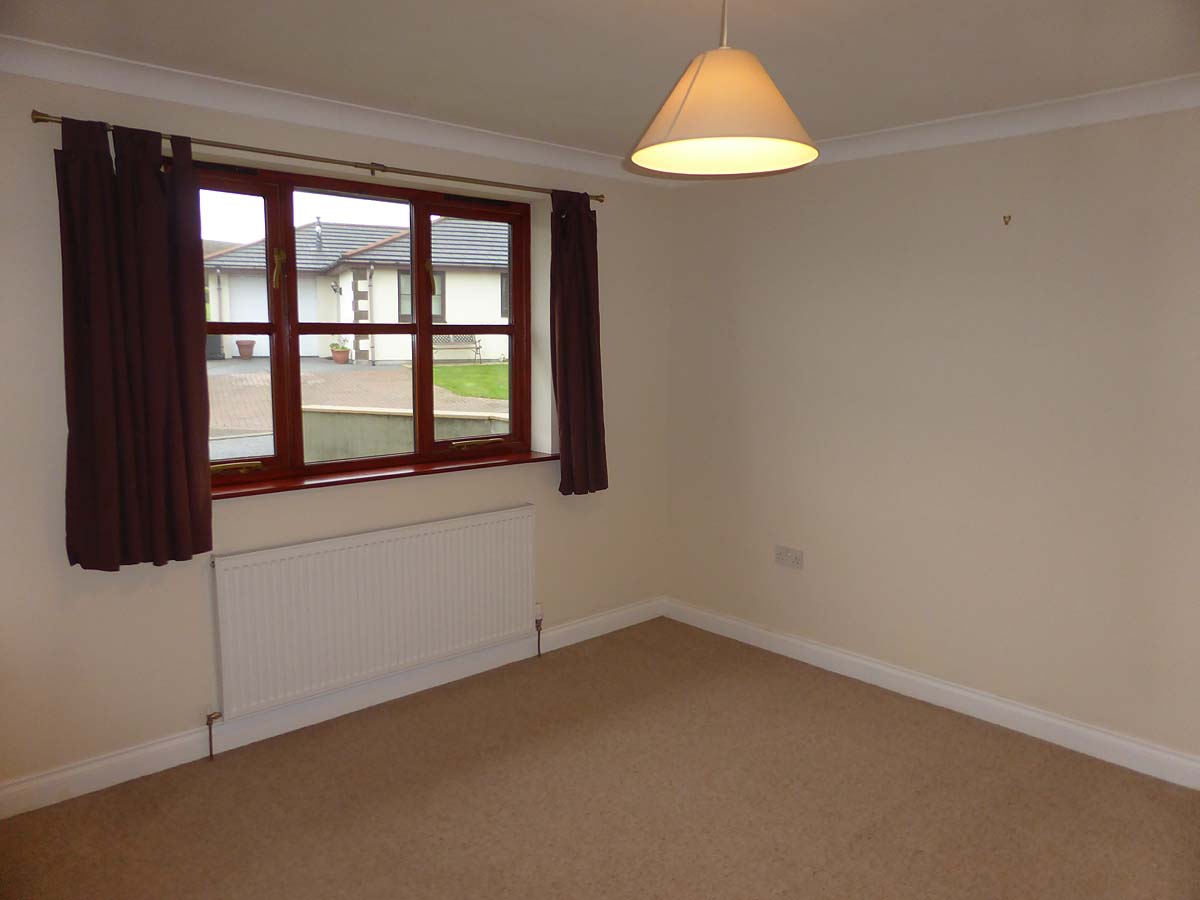 Sandy Lane, Redruth. TR15 2DG. Real Estates (Cornwall)