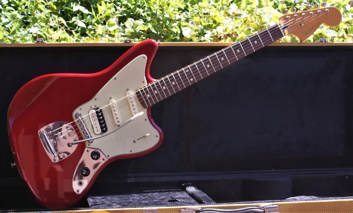 Beautiful 2012 Fender Pawn shop Jaguarillo In Candy Apple Red w/Tweed