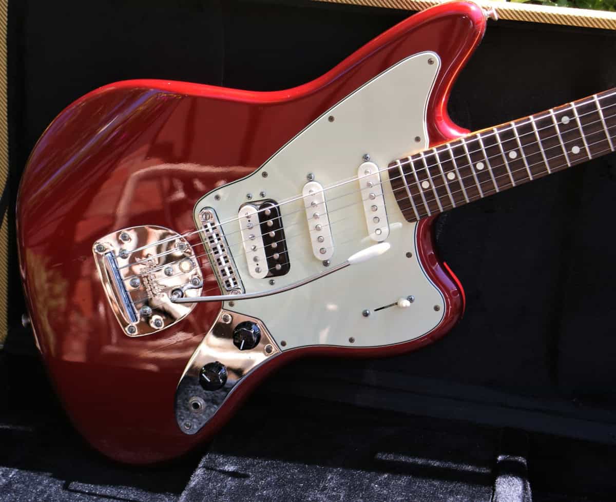 Beautiful 2012 Fender Pawn shop Jaguarillo In Candy Apple Red w/Tweed